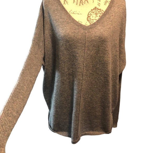 Cashmere Reversible Easy V-Neck Gray Sweater Size S/M - Picture 9 of 9